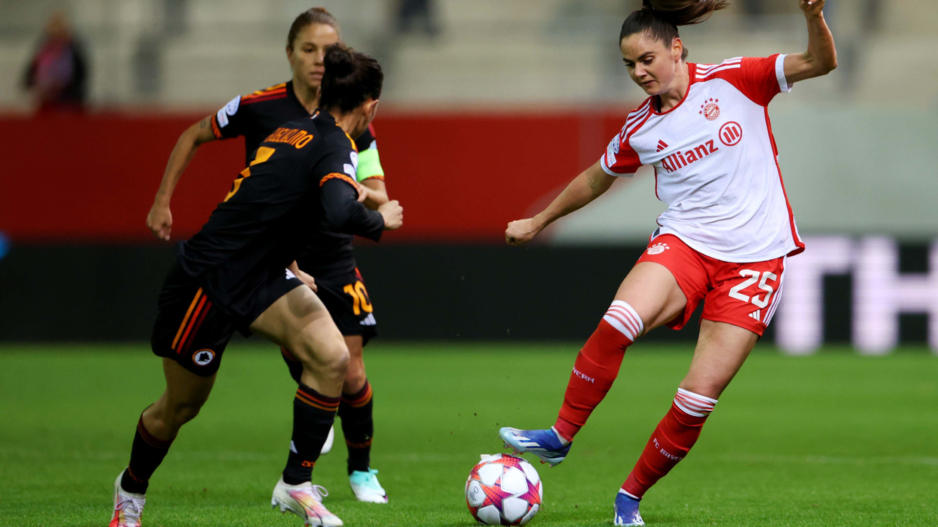 SARAH ZADRAZIL BAYERN MÜNCHEN 